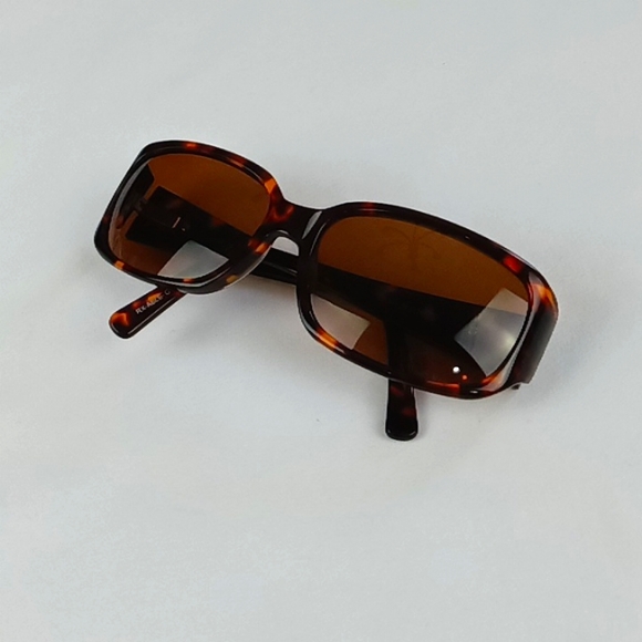 Veer Womens Sunglasses. - Picture 11 of 12
